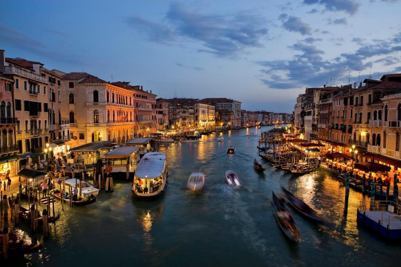 Canal Tron Venezia Esterno foto