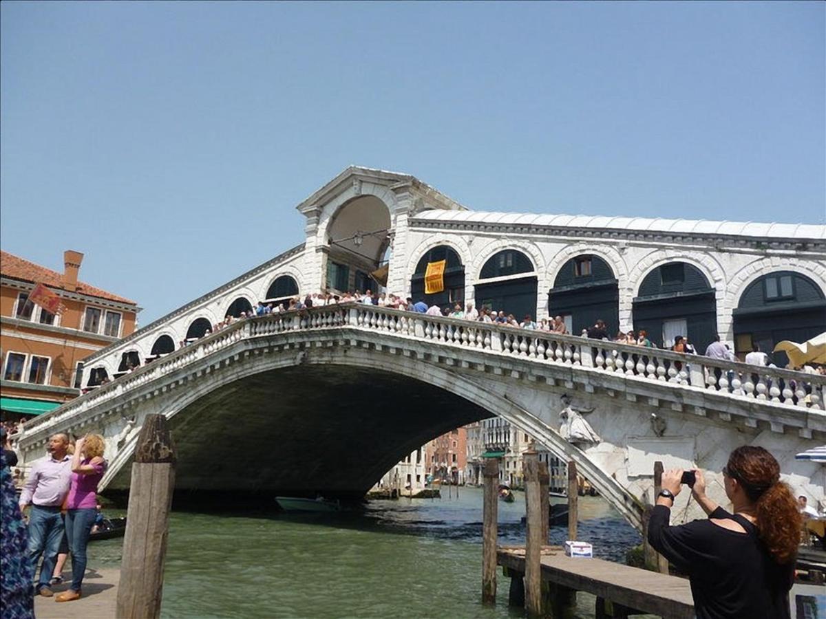 Canal Tron Venezia Esterno foto